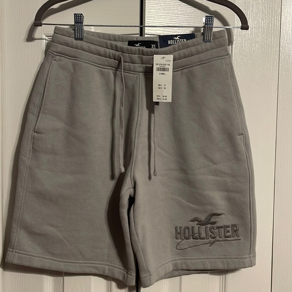 Hollister Other - NWT Hollister gray jogger shorts 9” size XS